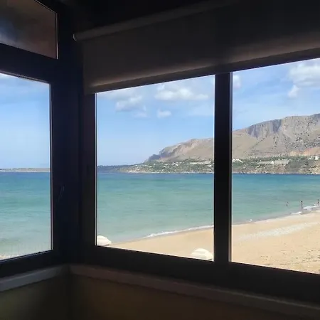 Delfino Sul Mare Trappeto (Sicily)